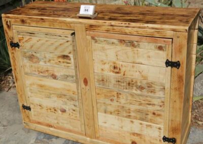 Meuble buffet bas style industriel fait main à côté de Perpignan.