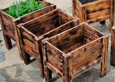 Ensemble de jardinières cubiques en bois fabriquées artisanalement dans le 66.